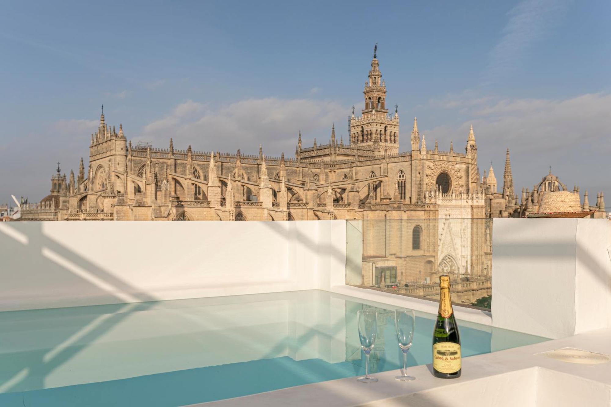 Isg Apartments Modern Atticpool At The Cathedralfree Parking Sevilla Dış mekan fotoğraf