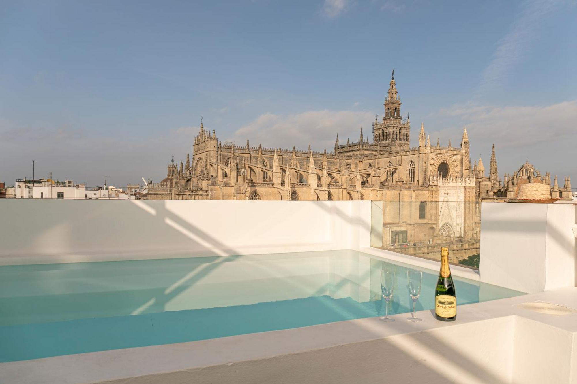 Isg Apartments Modern Atticpool At The Cathedralfree Parking Sevilla Dış mekan fotoğraf