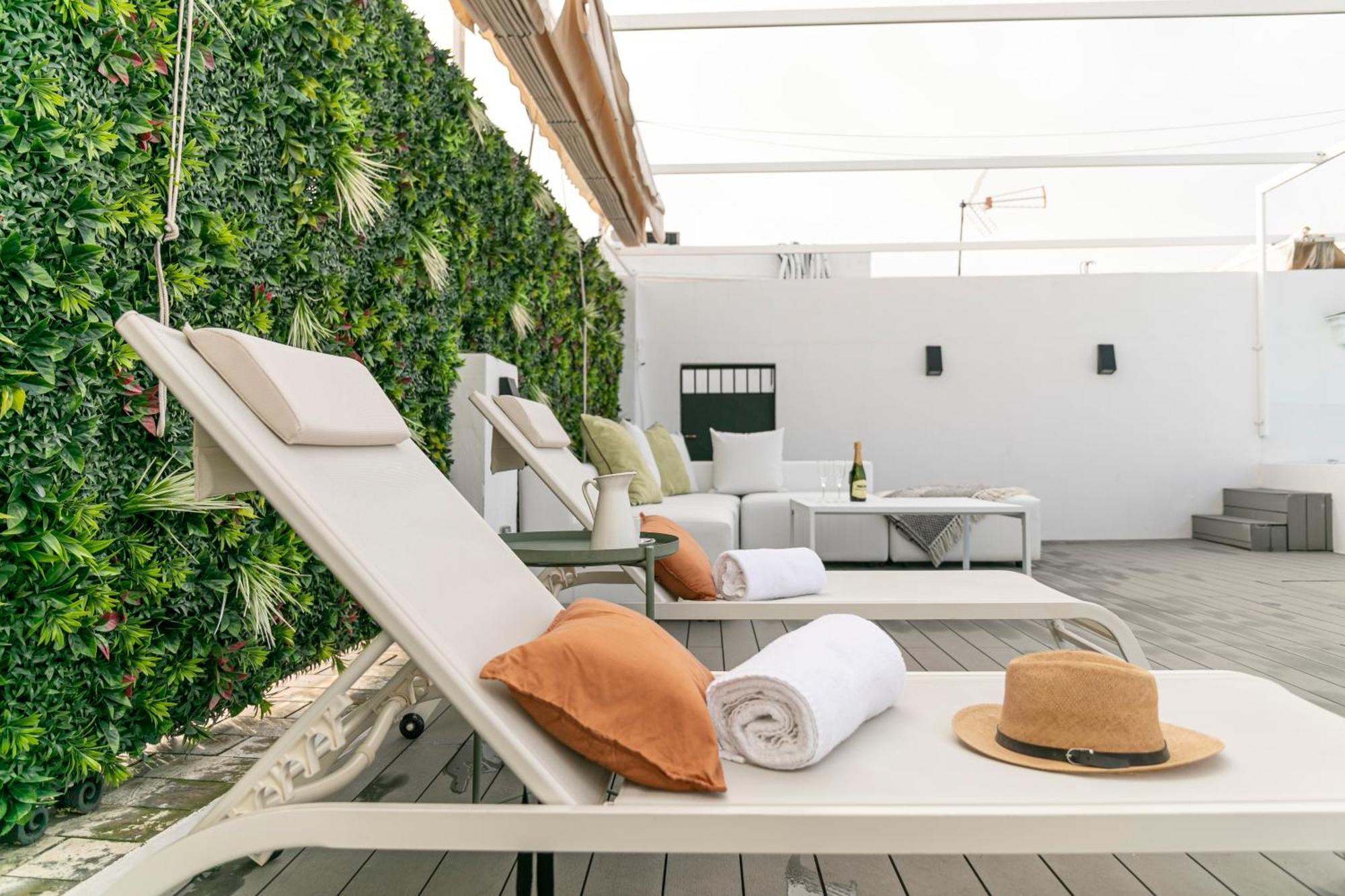 Isg Apartments Modern Atticpool At The Cathedralfree Parking Sevilla Dış mekan fotoğraf