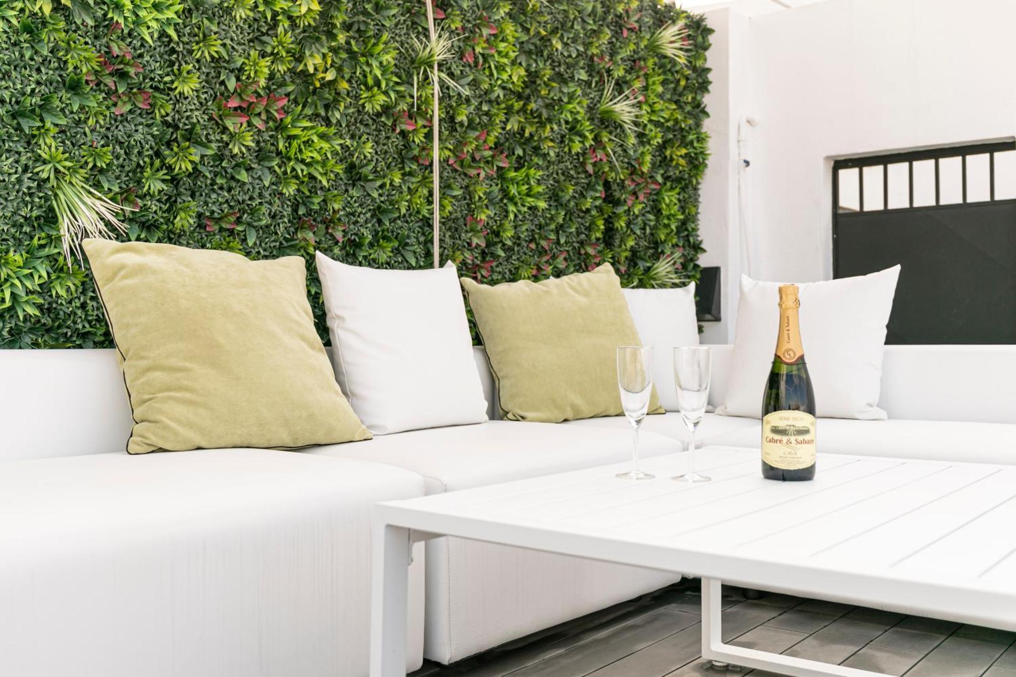 Isg Apartments Modern Atticpool At The Cathedralfree Parking Sevilla Dış mekan fotoğraf