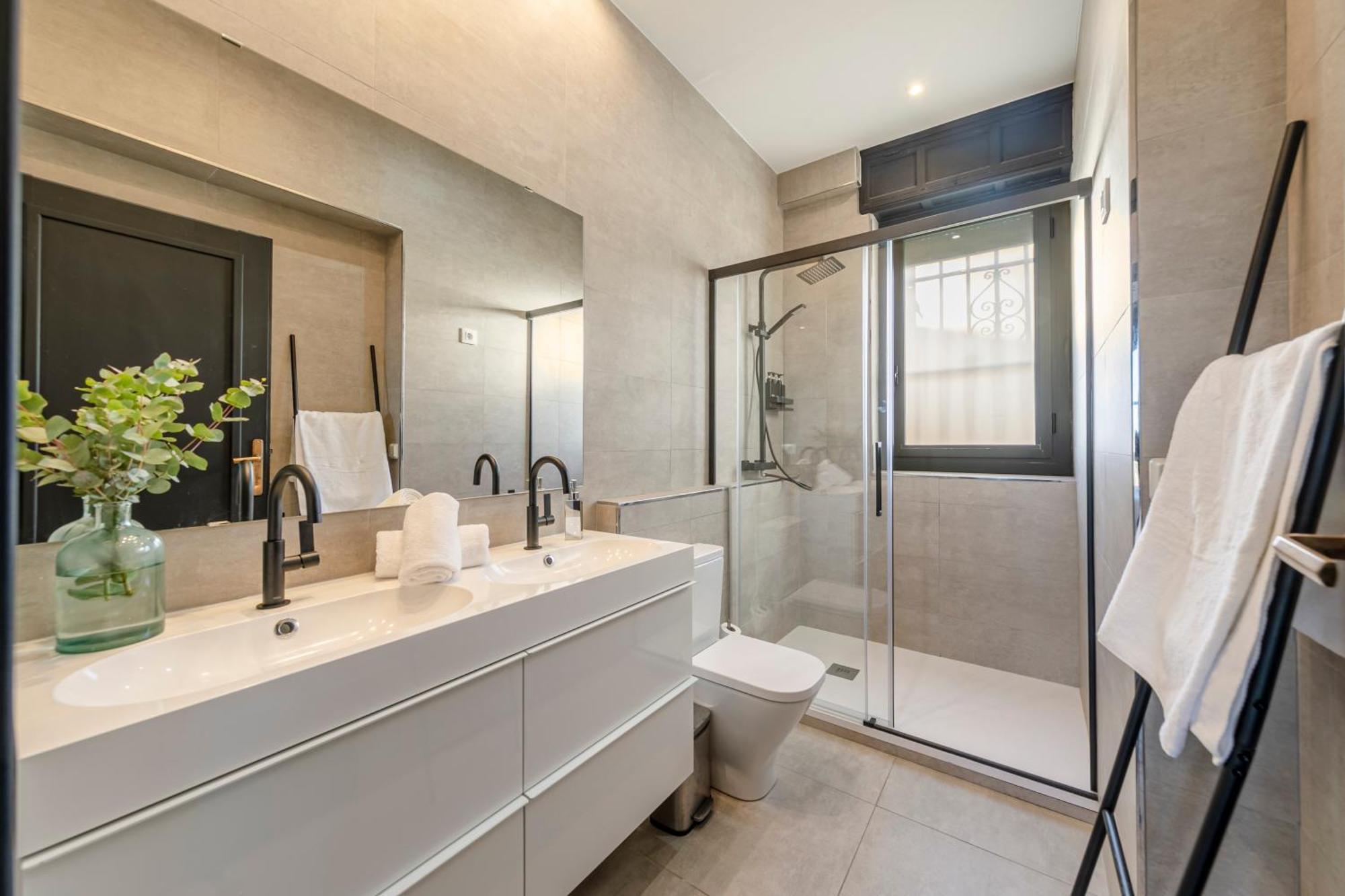 Isg Apartments Modern Atticpool At The Cathedralfree Parking Sevilla Dış mekan fotoğraf