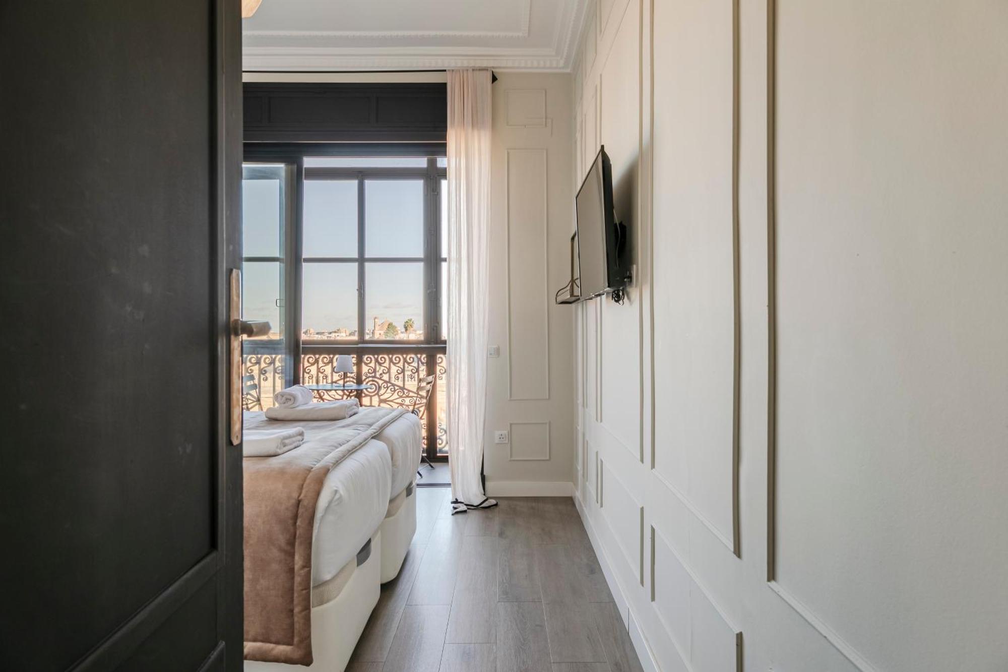 Isg Apartments Modern Atticpool At The Cathedralfree Parking Sevilla Dış mekan fotoğraf
