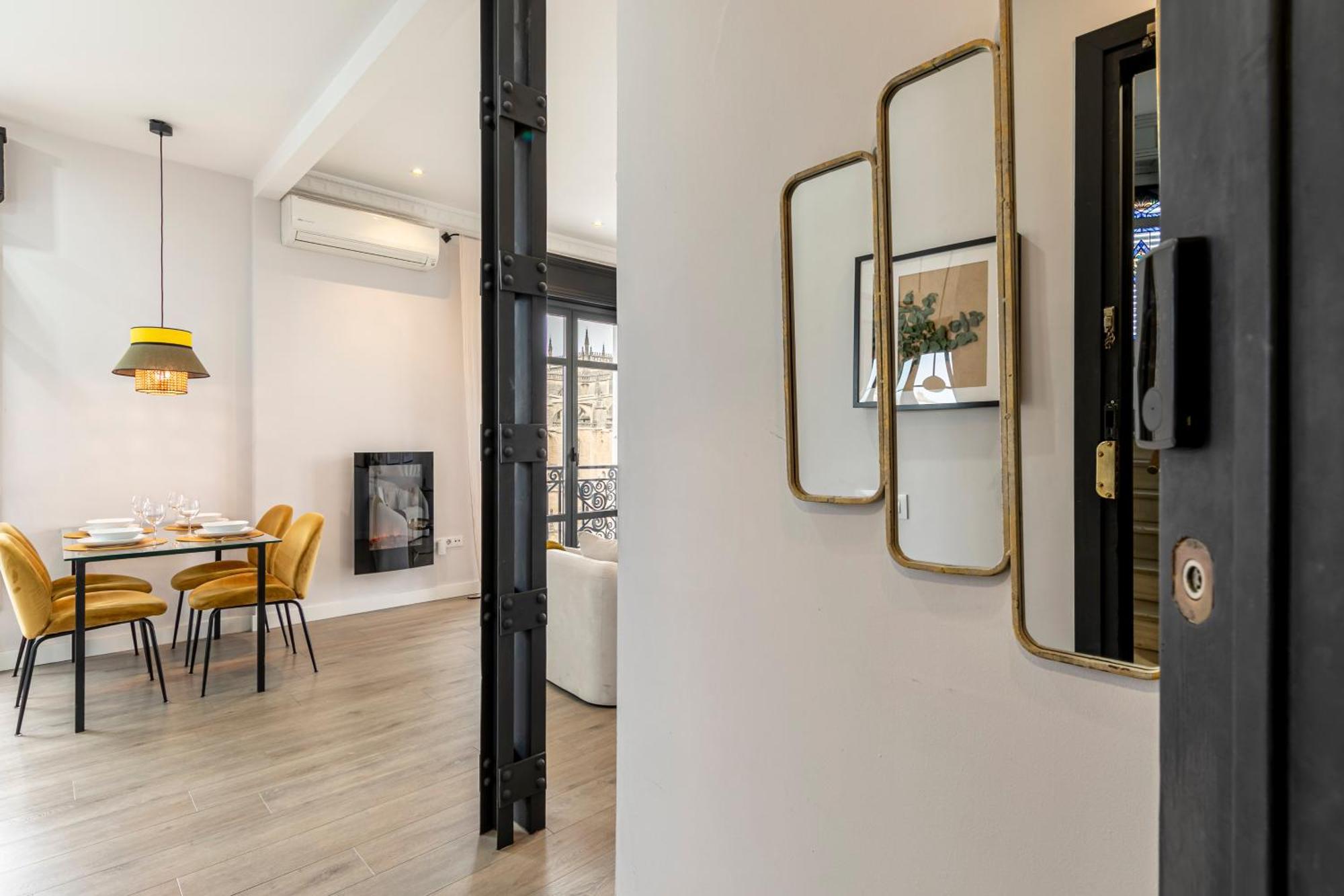 Isg Apartments Modern Atticpool At The Cathedralfree Parking Sevilla Dış mekan fotoğraf